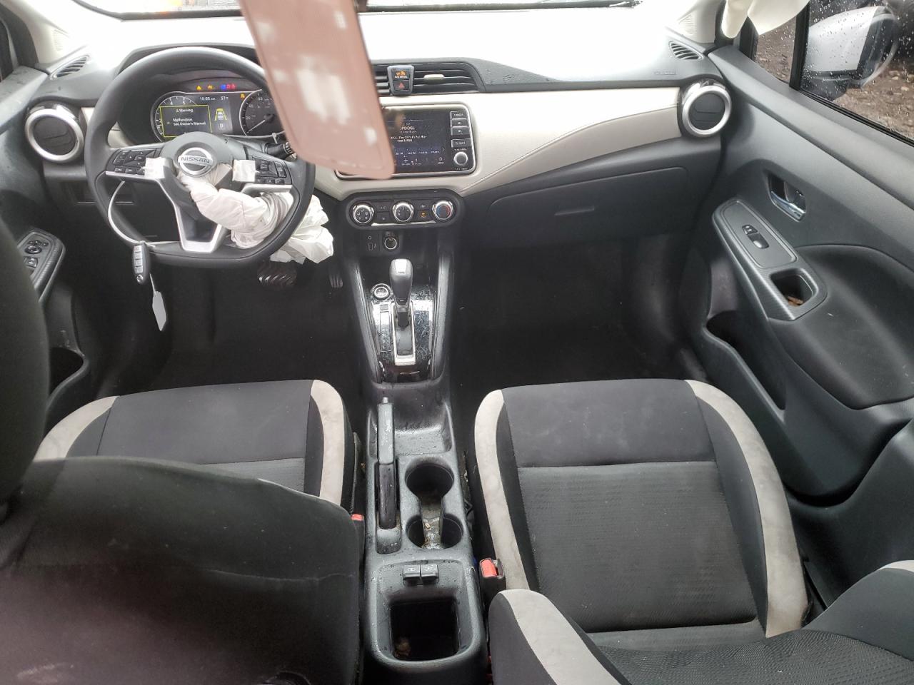 Nissan Versa Sv Image 7