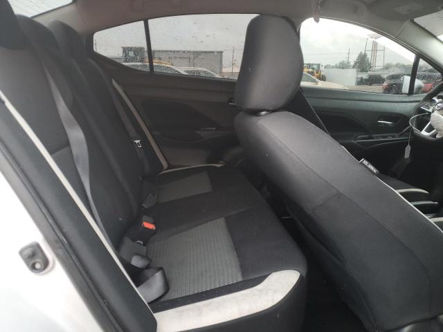 Nissan Versa Sv Image 6