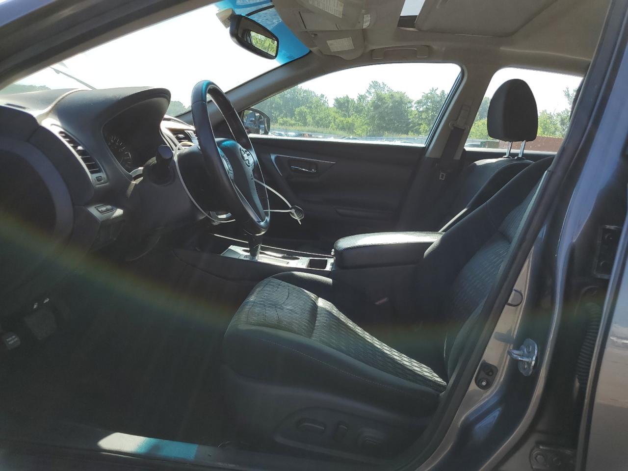 Nissan Altima 2.5 Image 4