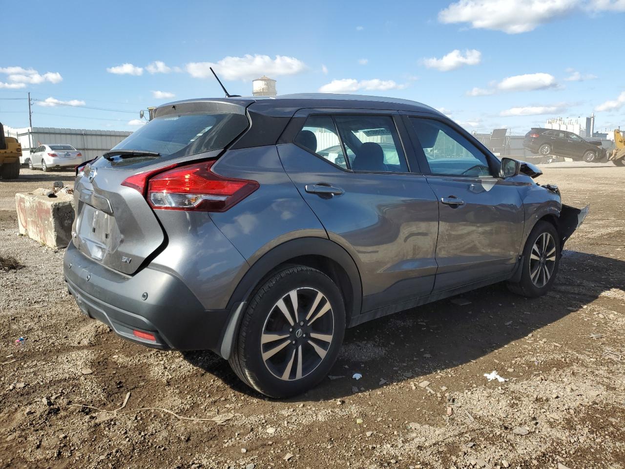 Nissan Kicks Sv Image 2