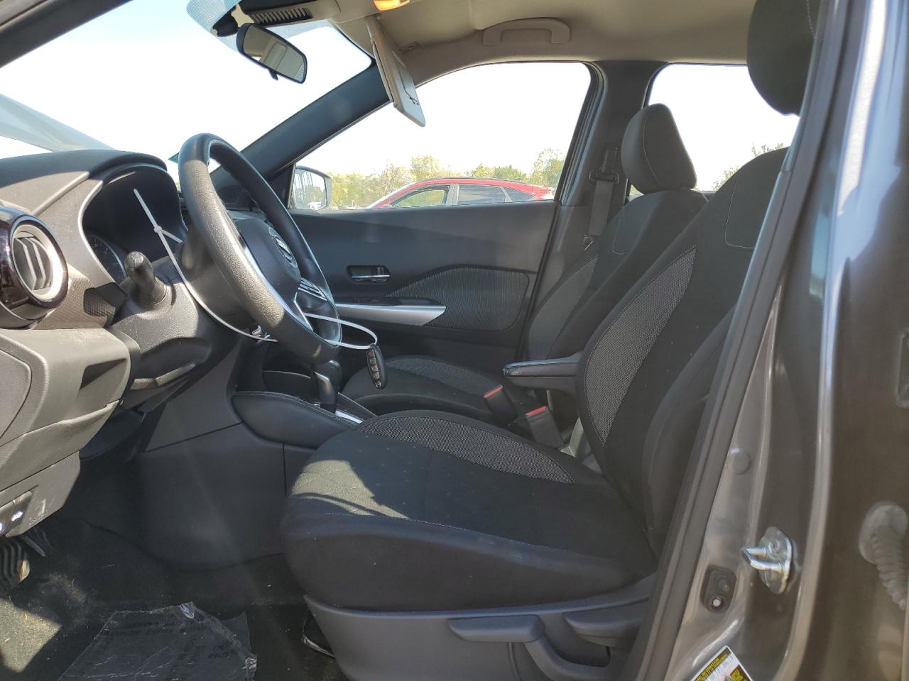 Nissan Kicks Sv Image 9