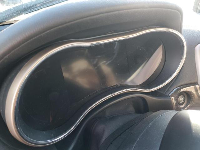 Jeep Grand Cherokee Overland Image 8