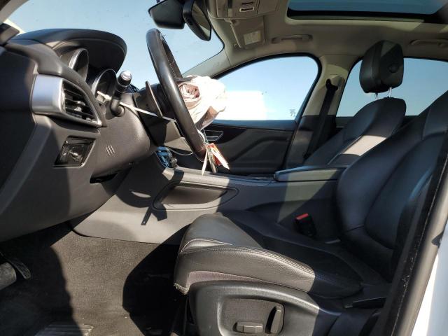 Jaguar F-PACE Premium Image 3