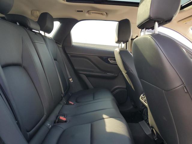 Jaguar F-PACE Premium Image 10