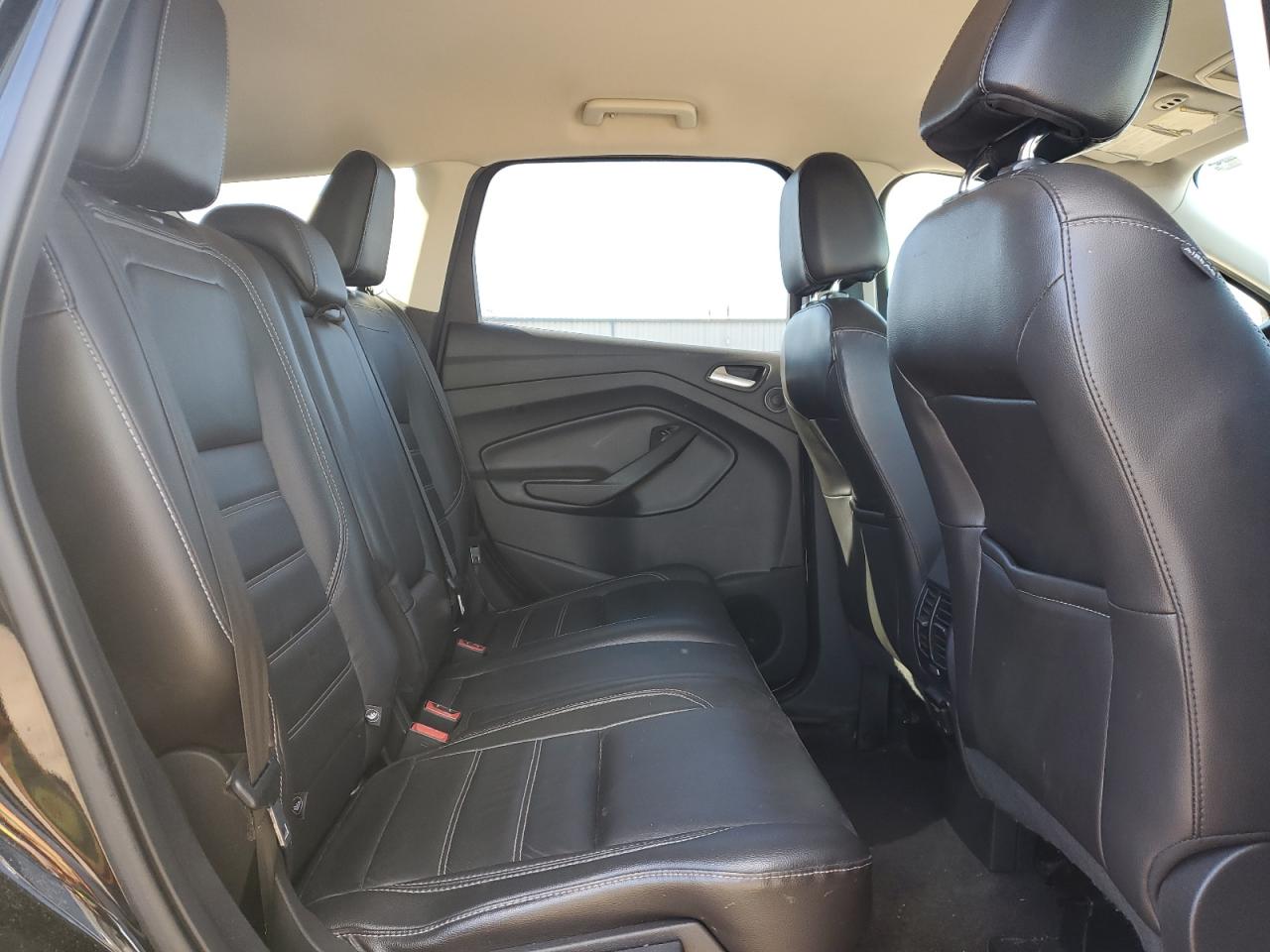 Ford Escape Titanium Image 12