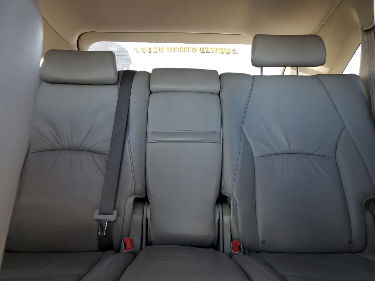 Lexus RX 330 Image 10