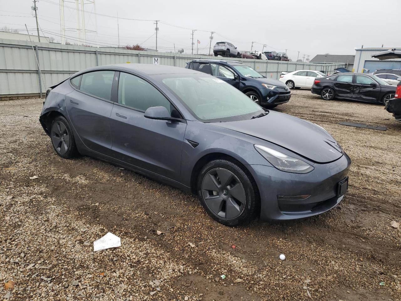 Tesla Model 3 Image 4