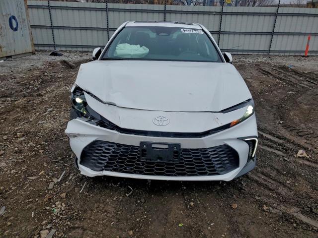 Toyota Camry Xse Image 3