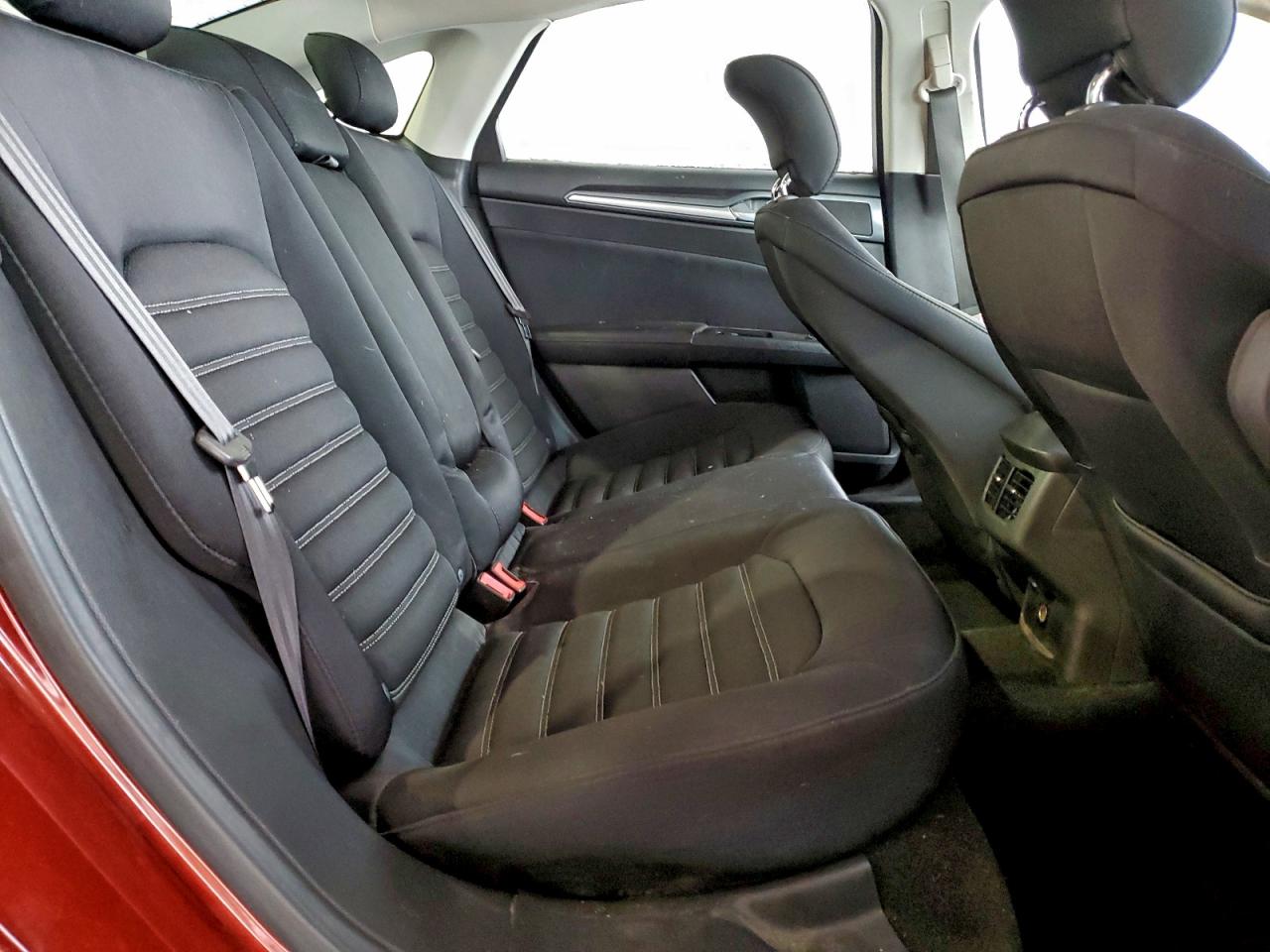 Ford Fusion Se Image 12