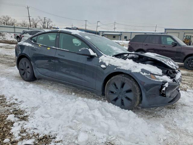 Tesla Model 3 Image 4
