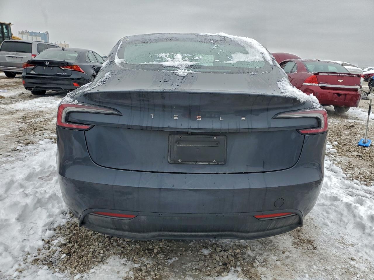 Tesla Model 3 Image 6