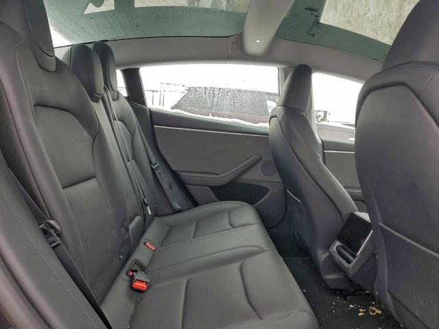 Tesla Model 3 Image 11