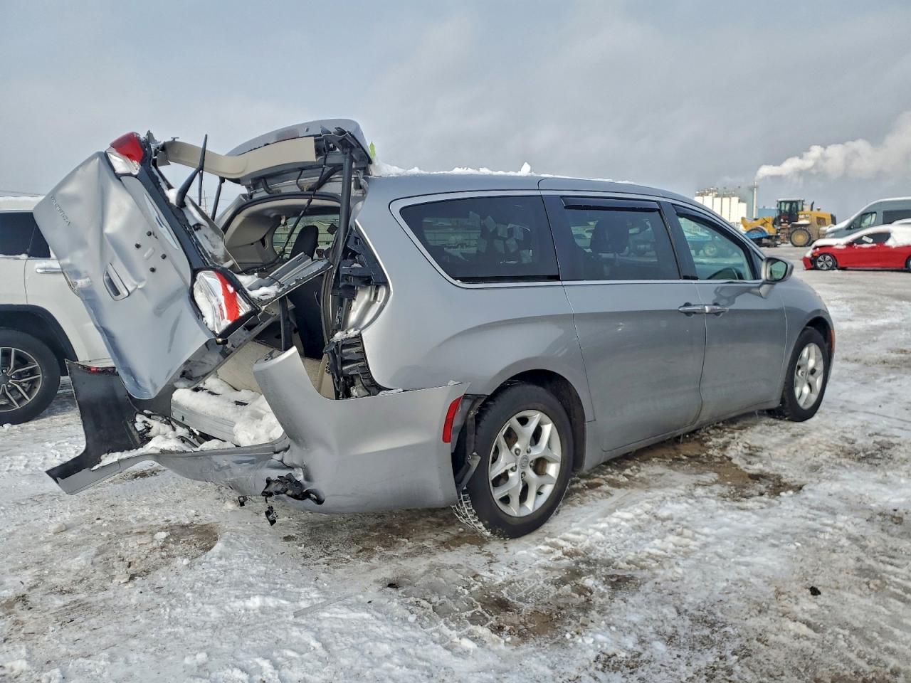 Chrysler Pacifica Touring Plus Image 13