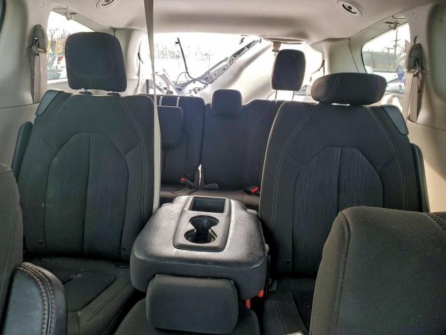 Chrysler Pacifica Touring Plus Image 7