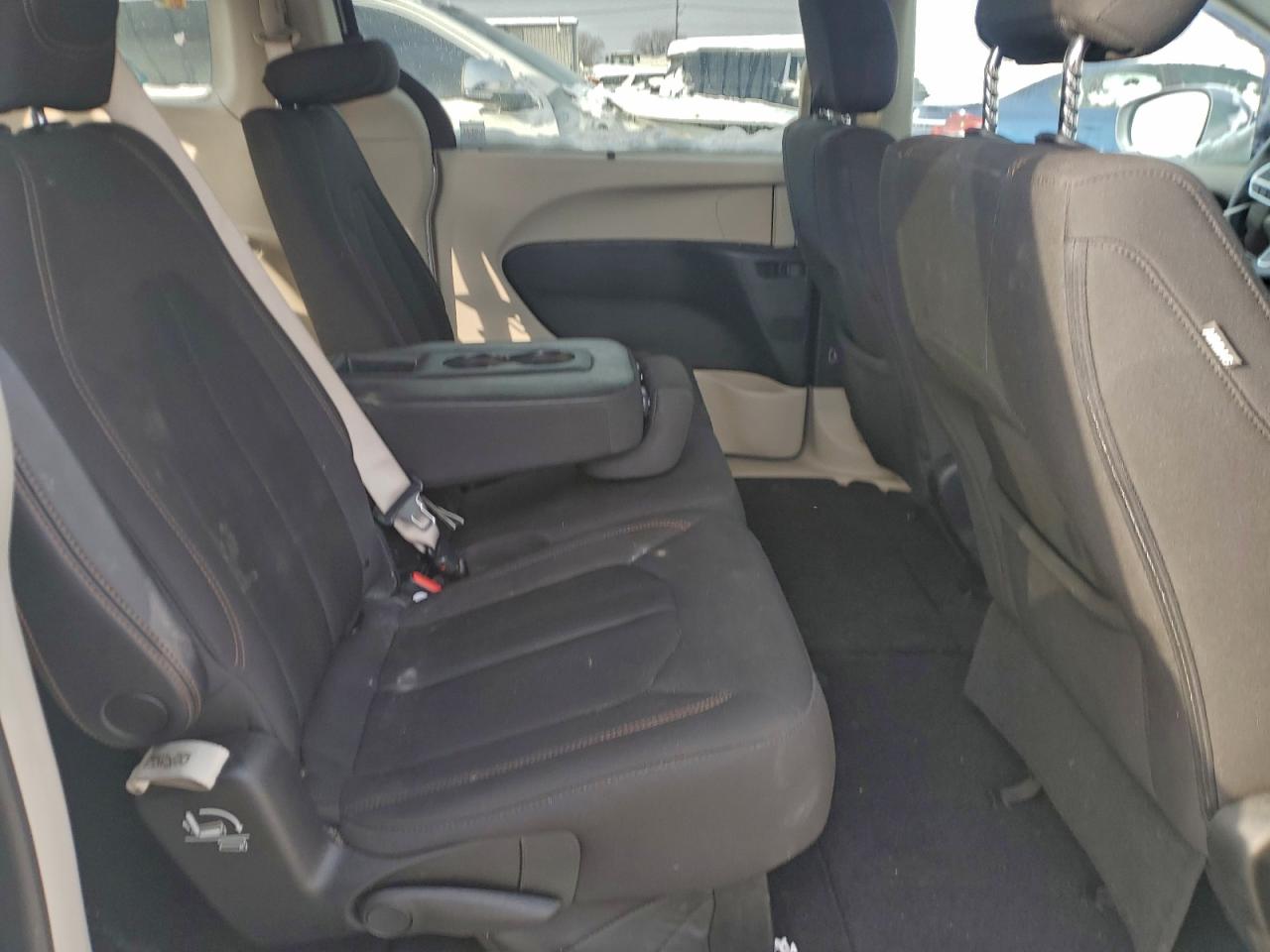 Chrysler Pacifica Touring Plus Image 9