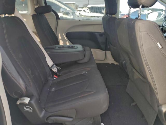 Chrysler Pacifica Touring Plus Image 9