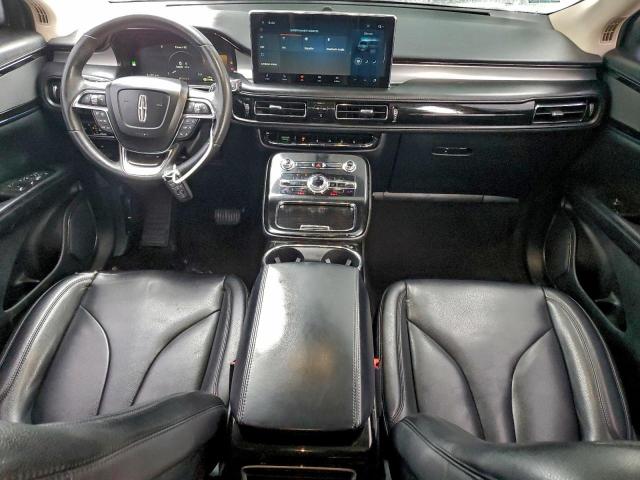 Lincoln Nautilus Image 8