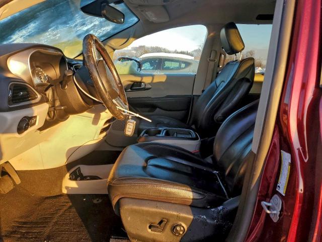 Chrysler Pacifica Touring L Image 6