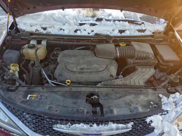 Chrysler Pacifica Touring L Image 2