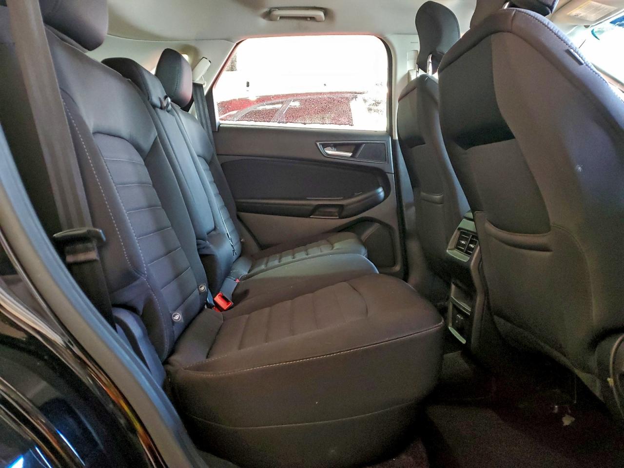 Ford Edge Se Image 10