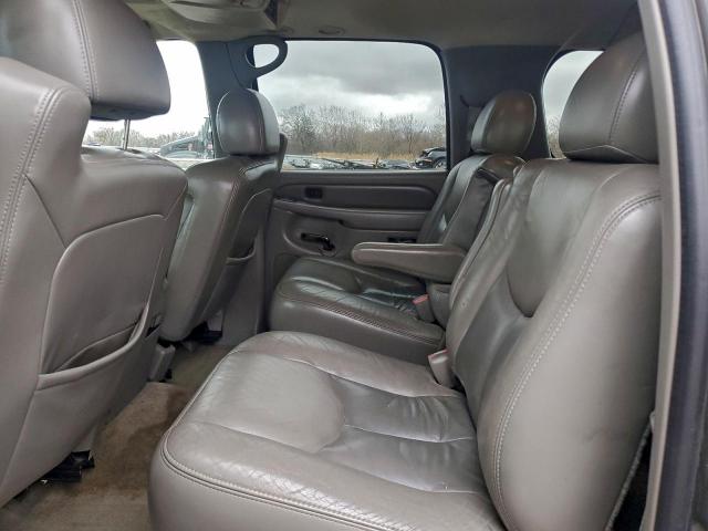 GMC Yukon Denali Image 10