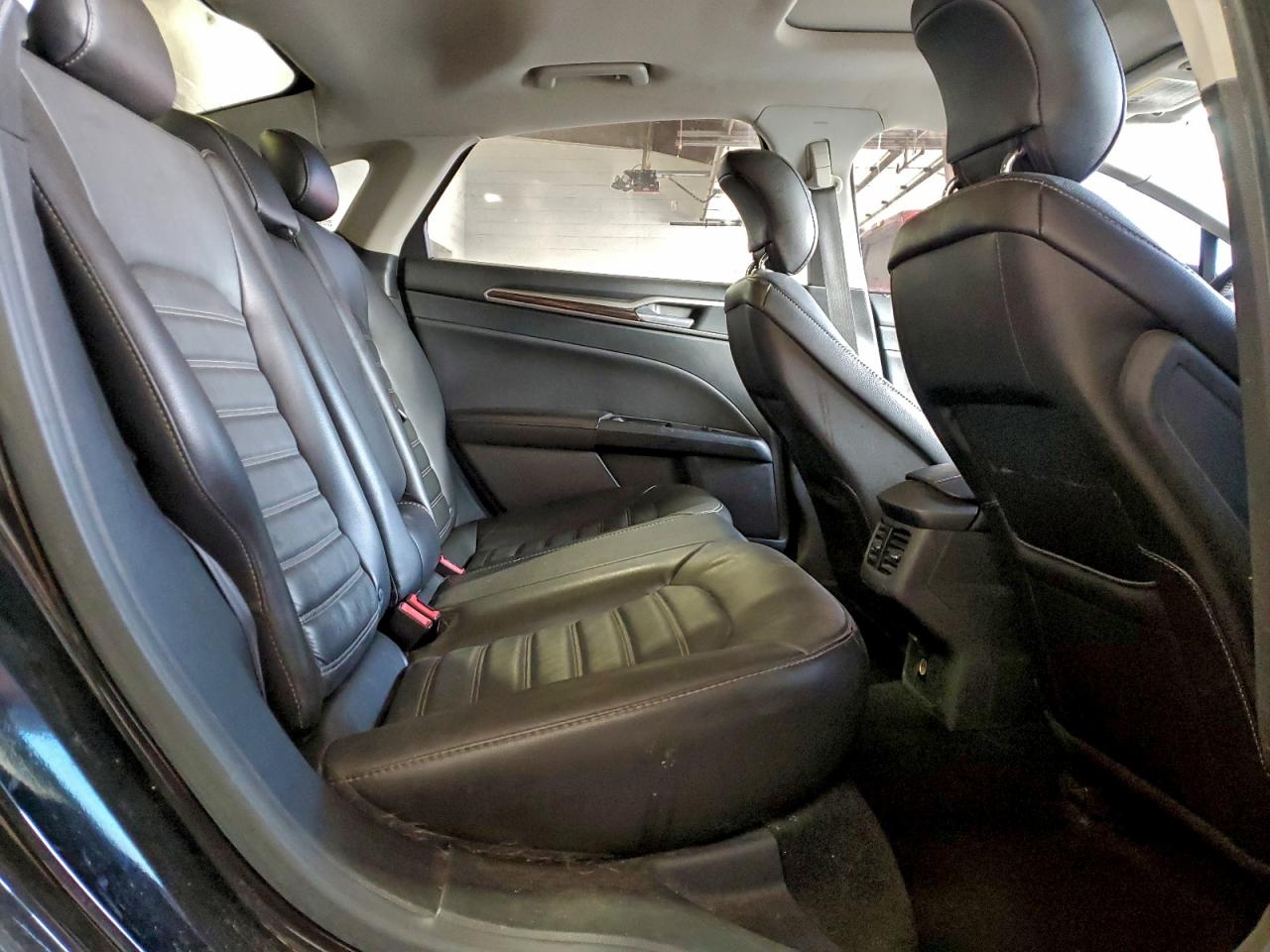 Ford Fusion Se Image 10