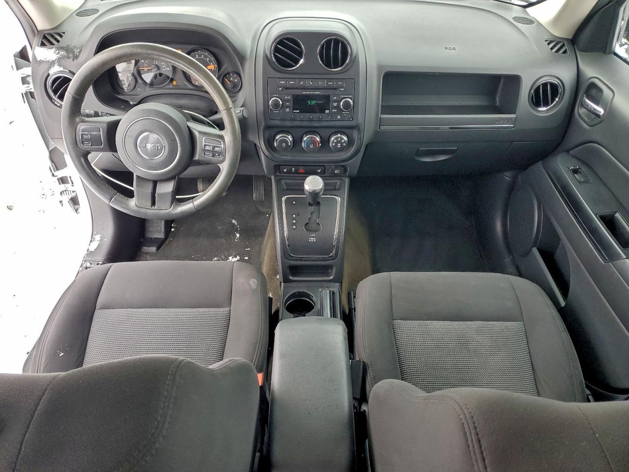Jeep Patriot Latitude Image 8