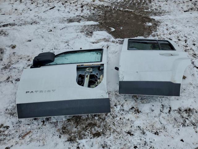 Jeep Patriot Latitude Image 10