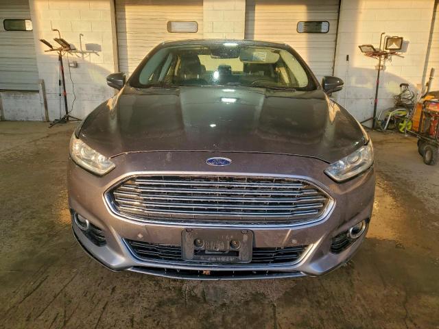 Ford Fusion Titanium Image 2