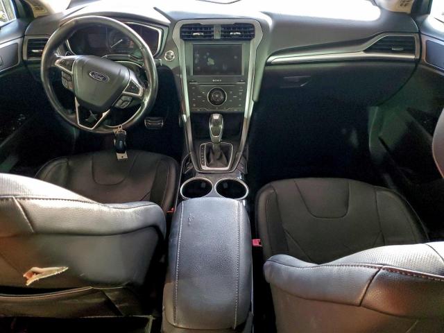 Ford Fusion Titanium Image 8