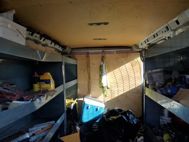 GMC Savana G2500 Image 13