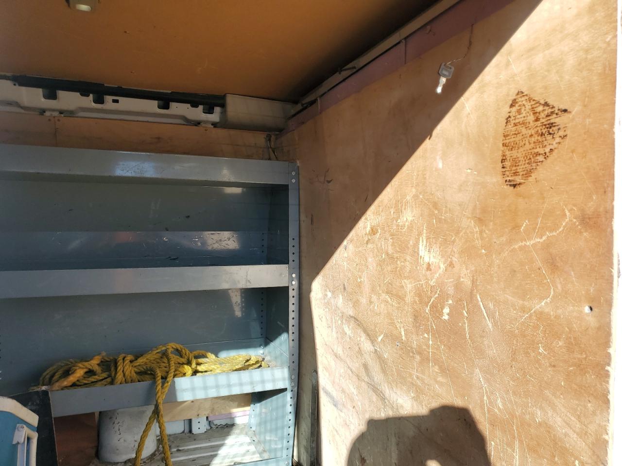 GMC Savana G2500 Image 8