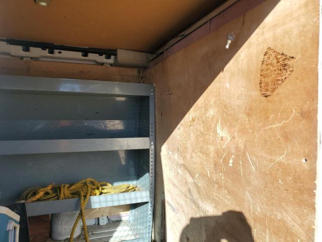 GMC Savana G2500 Image 8