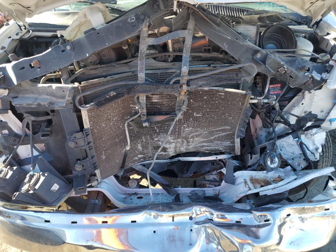 GMC Savana G2500 Image 6