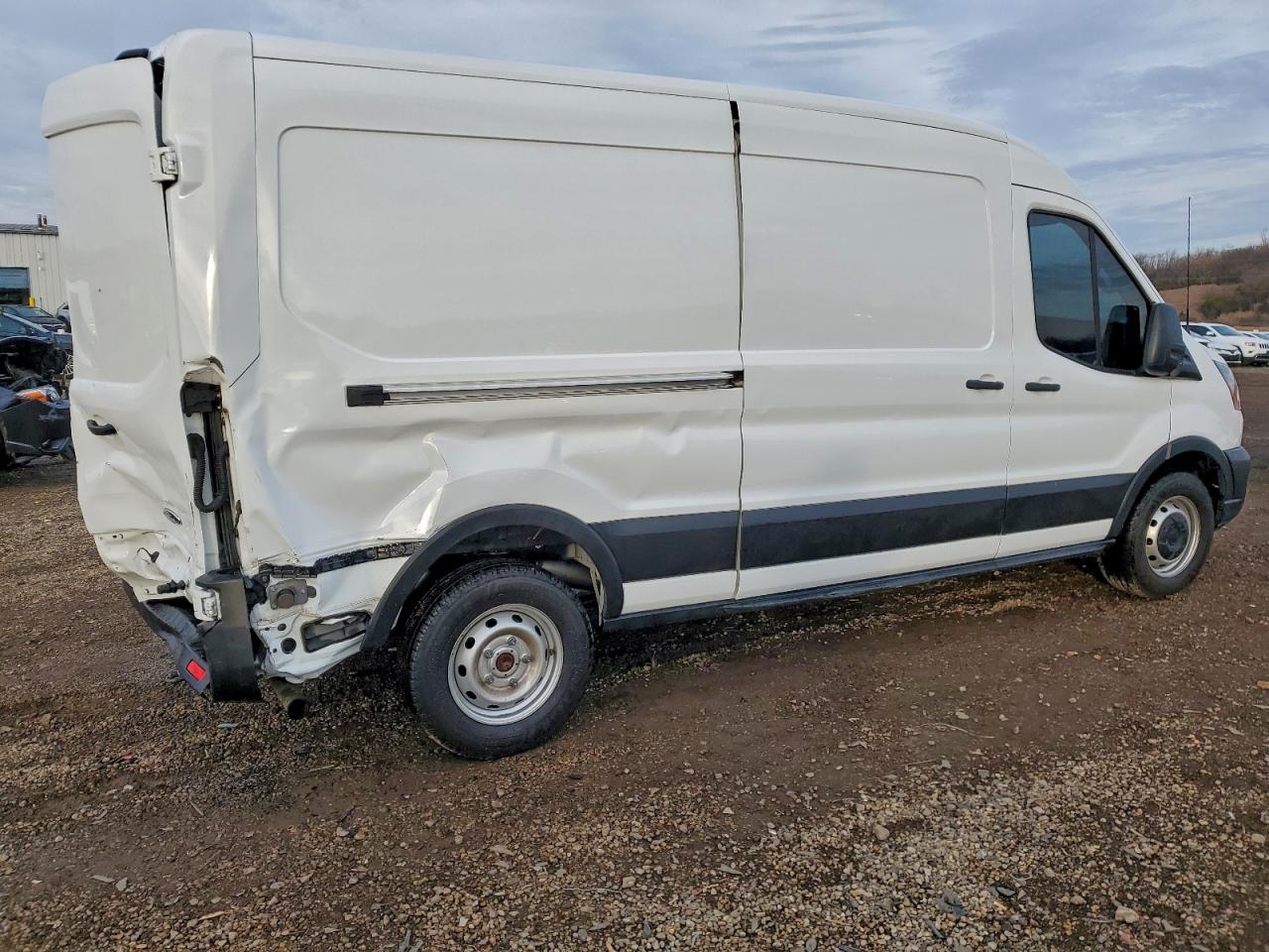 Ford Transit T-250 Image 3