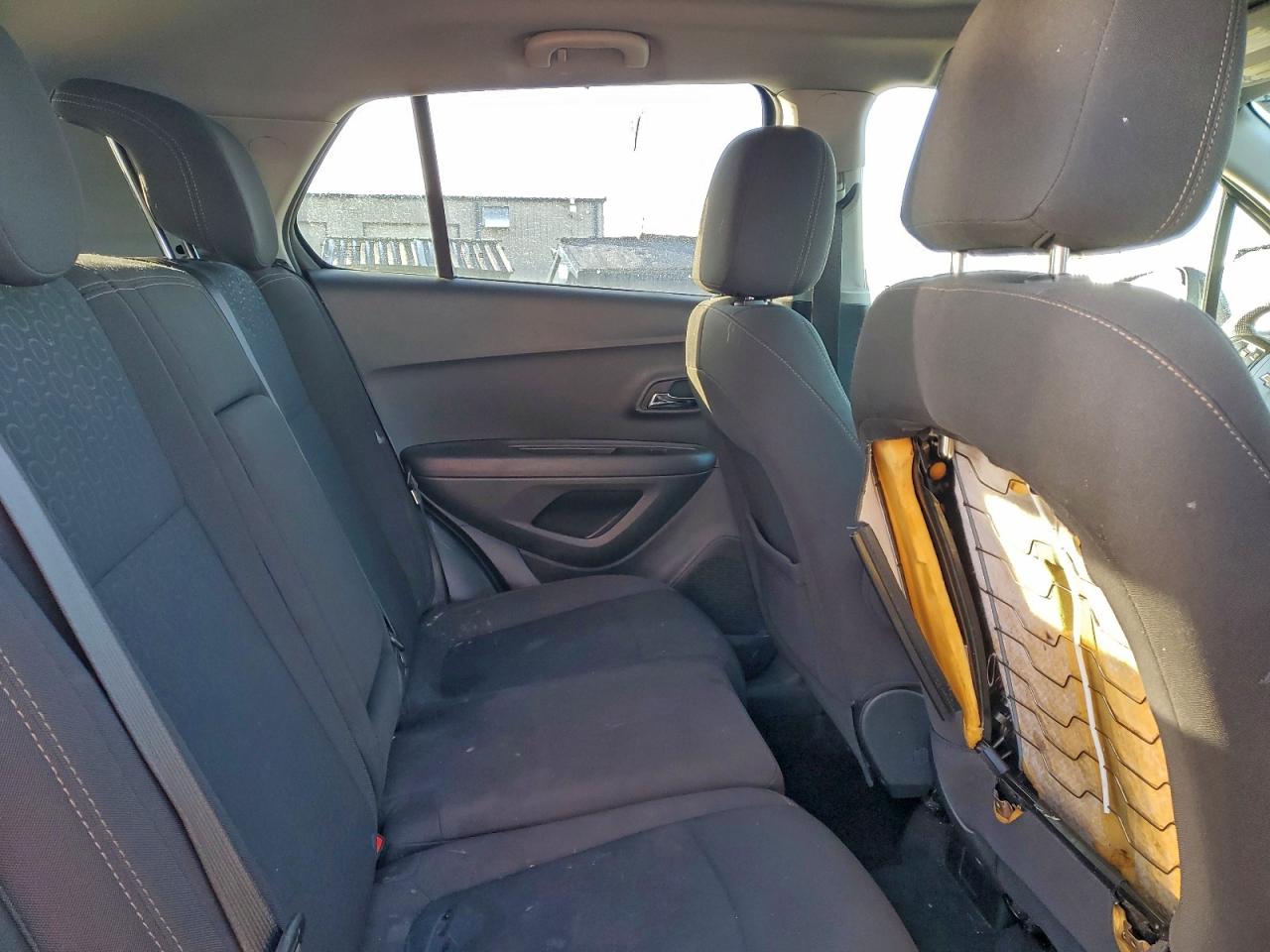 Chevrolet Trax Ls Image 9