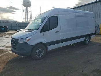  Salvage Mercedes-Benz Sprinter