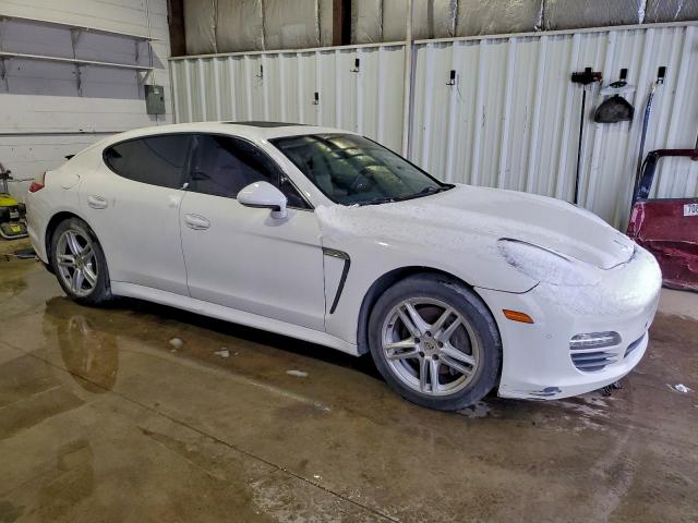 Porsche Panamera 2 Image 6