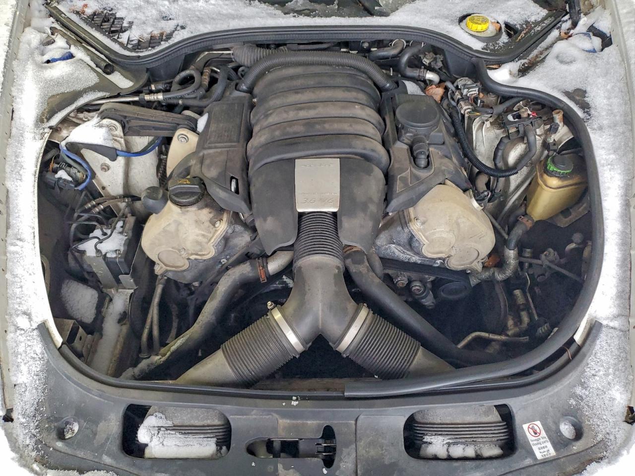 Porsche Panamera 2 Image 11