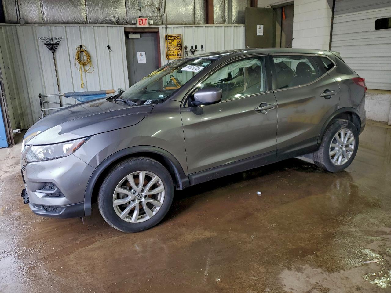 Nissan Rogue S Image 1