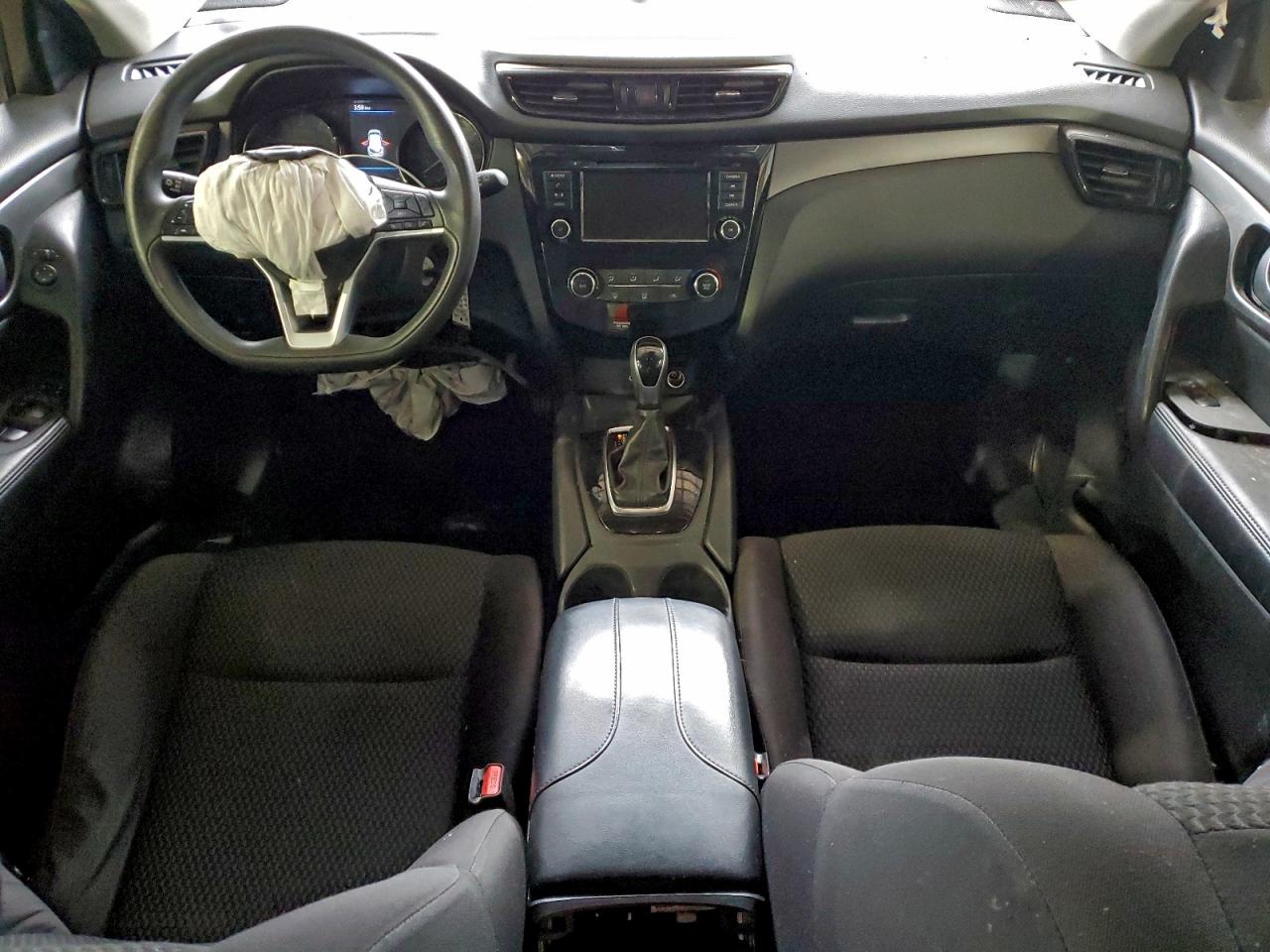 Nissan Rogue S Image 3