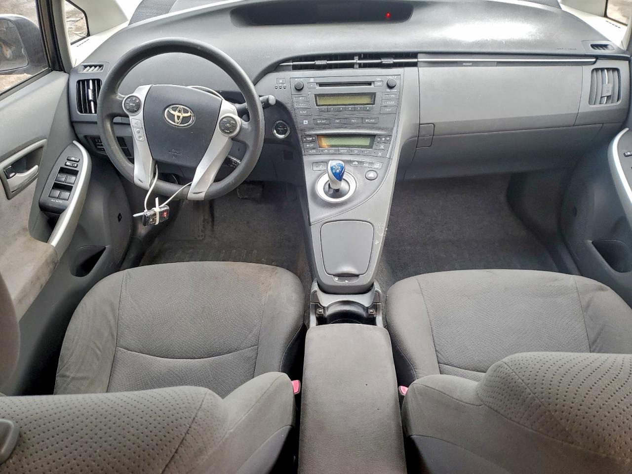 Toyota Prius Image 12