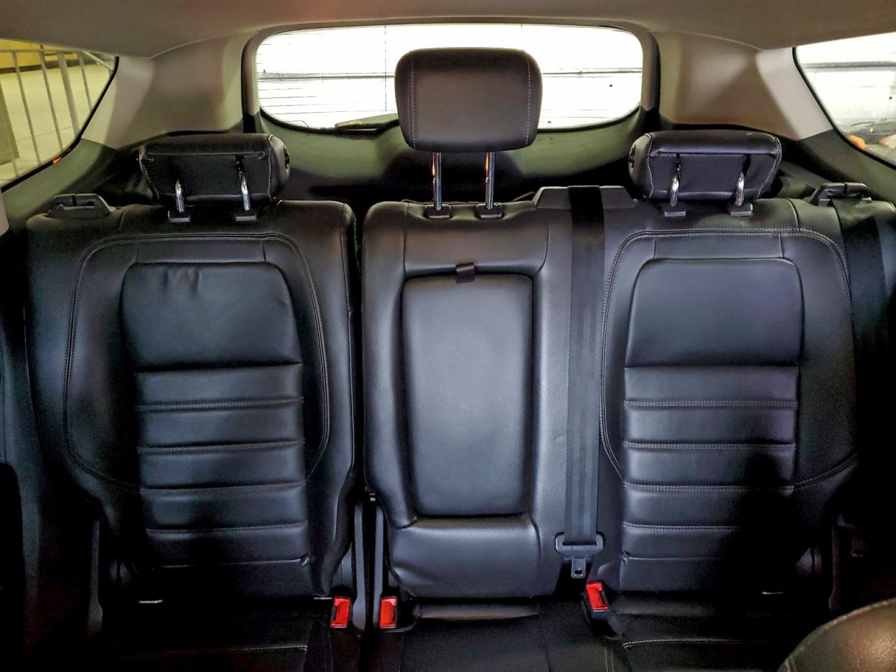 Ford Escape Titanium Image 11