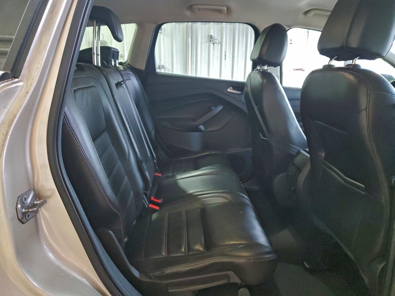 Ford Escape Titanium Image 13