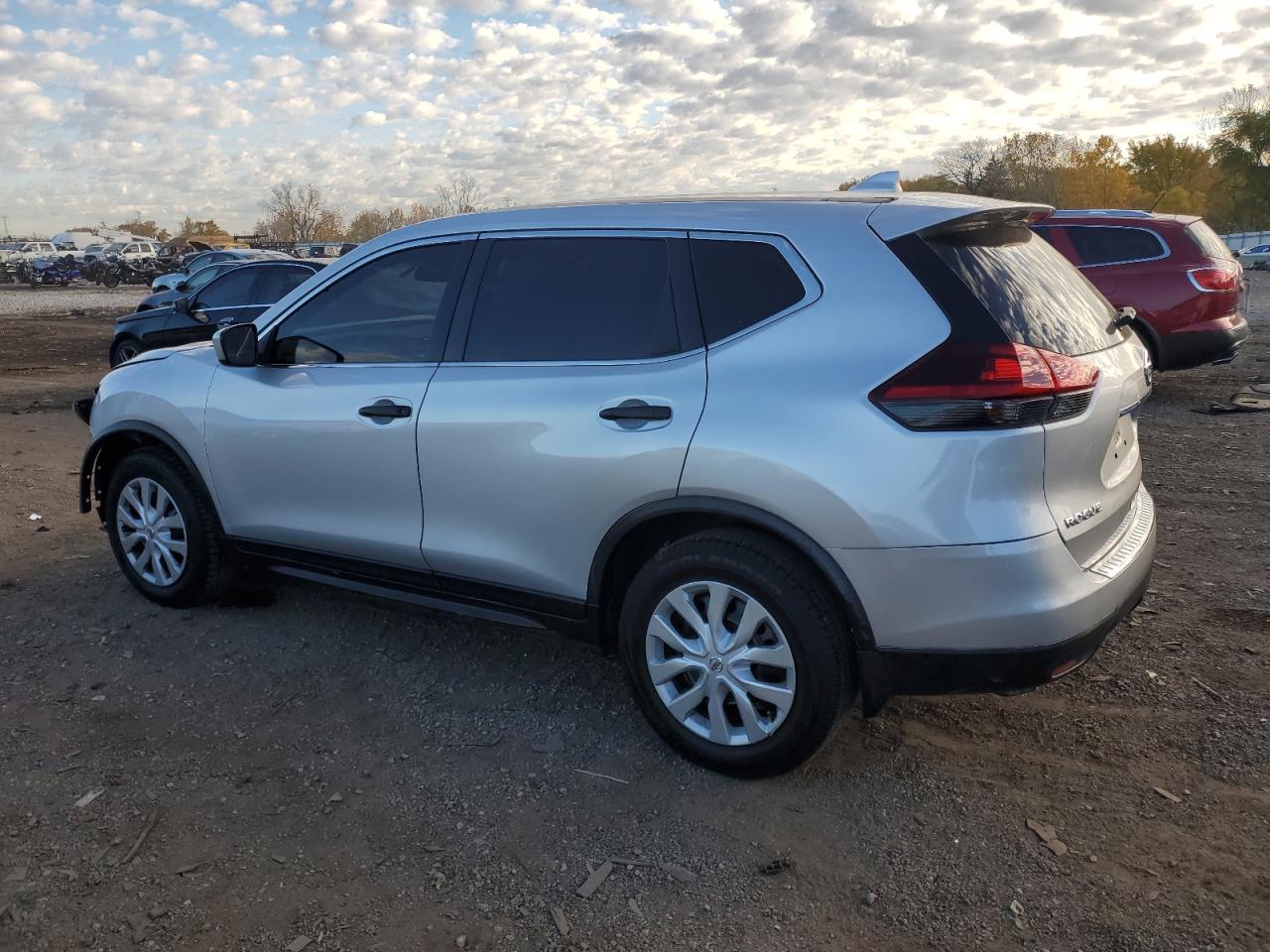 Nissan Rogue S Image 2