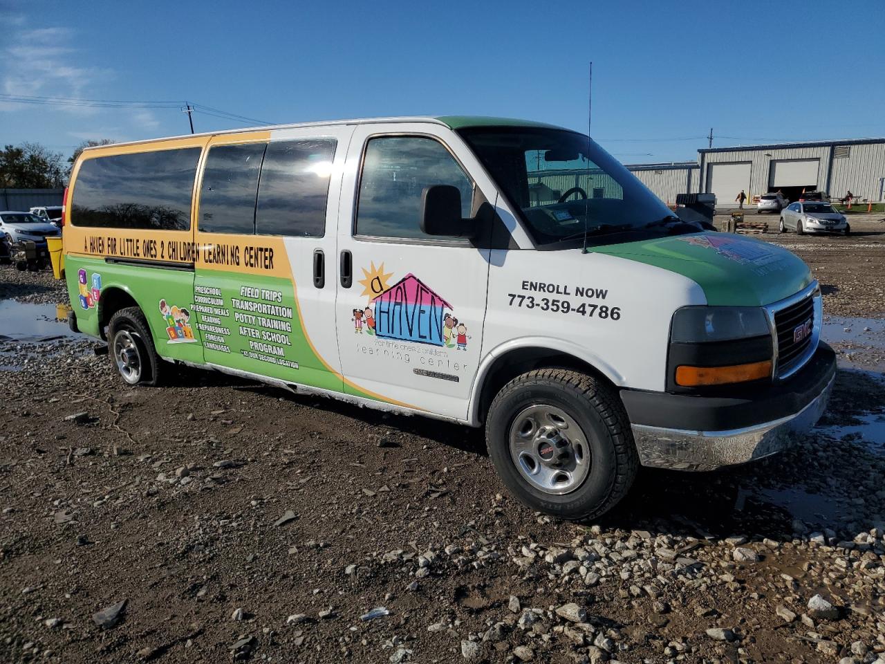 GMC Savana G3500 Image 6