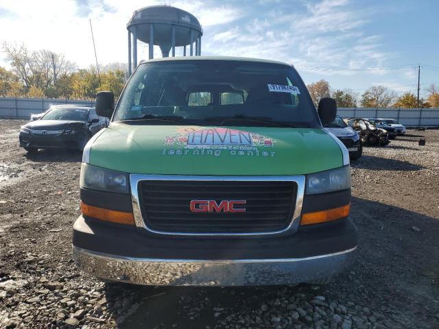 GMC Savana G3500 Image 2