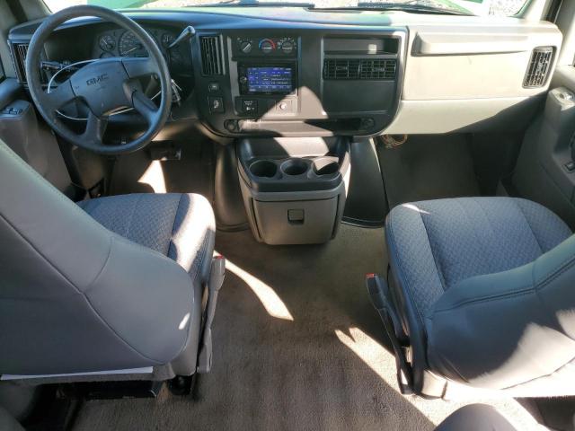 GMC Savana G3500 Image 3