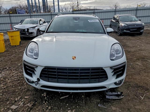 Porsche Macan S Image 3
