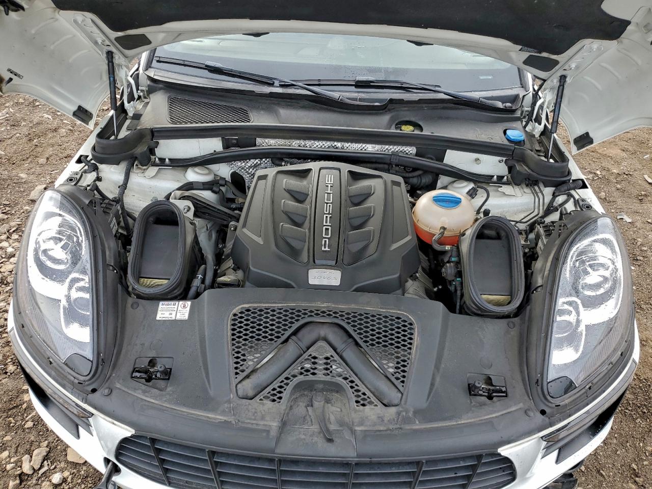 Porsche Macan S Image 13